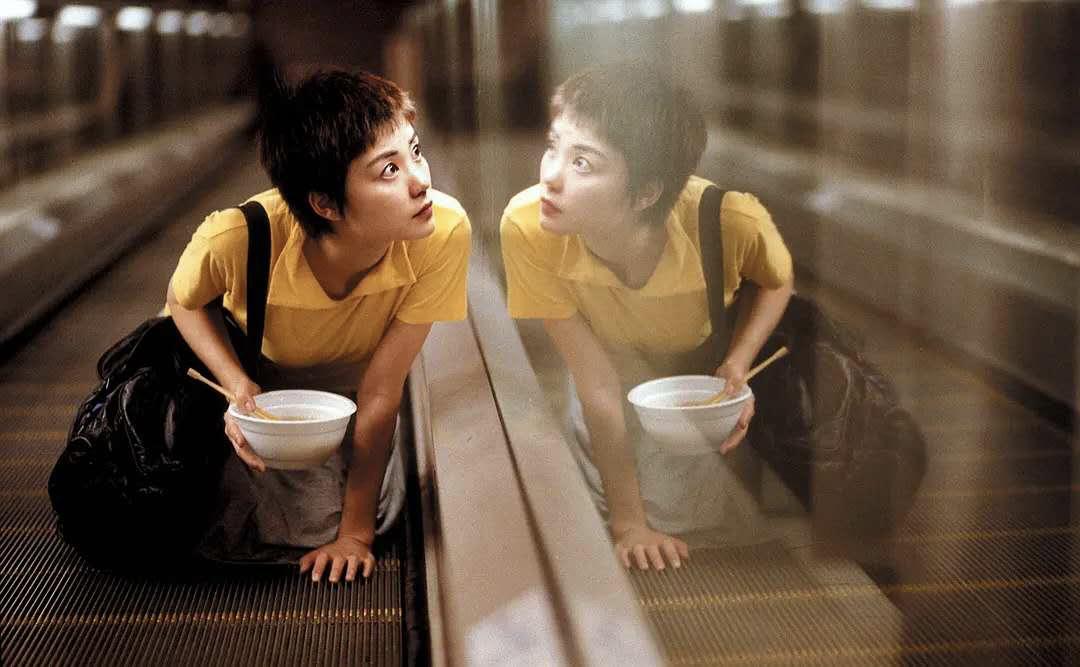 李嘉欣最新访谈揭示变化的力量,自信与成就感的源泉,展现岁月之美