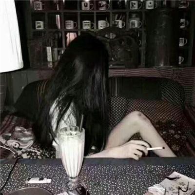 最新抽烟女生头像与科技新品重塑个性风采