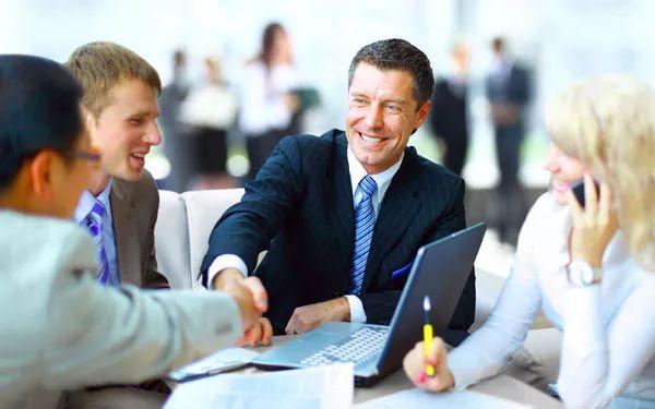 新闻评论2025最新热议焦点,时代脉搏下的观点碰撞