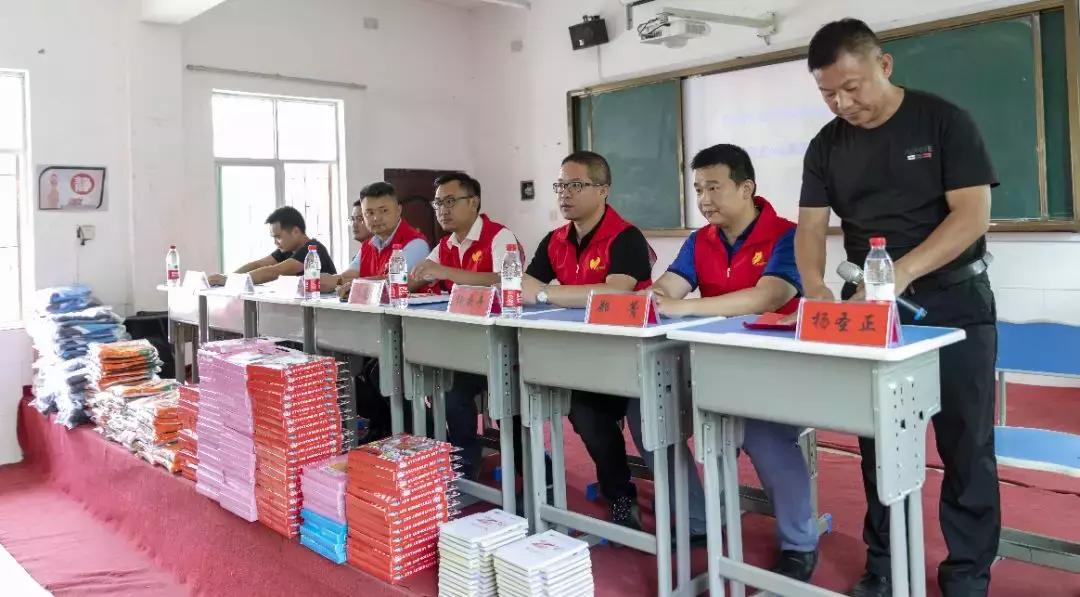 怀化城市魅力全景视频,领略不一样的魅力怀化之夜🌃✨