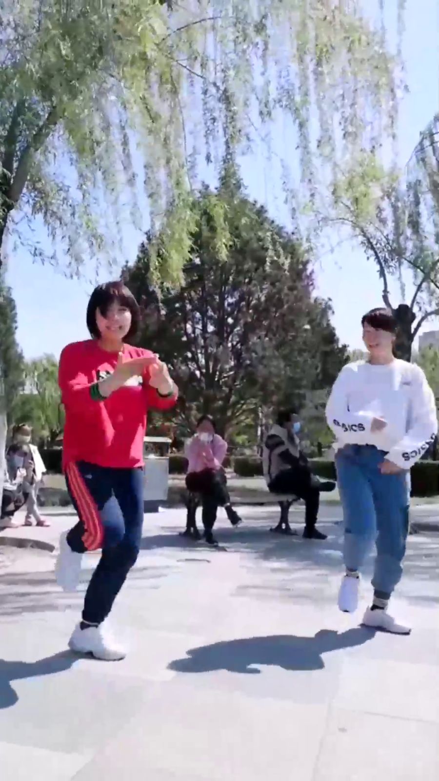 最新曳步舞，与自然美景共舞，探寻内心平和之道