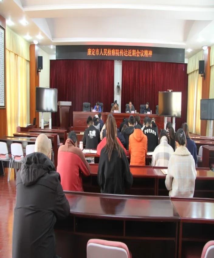 康定市最新动态,历史脉络与时代地位