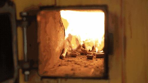 最新火焰菜,烹饪新潮还是健康隐患?