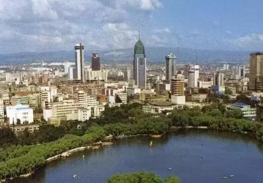 最新国庆消息与学习变化,自信塑造未来之路