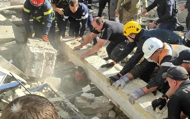 黑海最新动态揭秘,小巷特色小店的独特魅力与隐藏宝藏