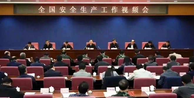 主席最新指示，小巷深处的独特风情