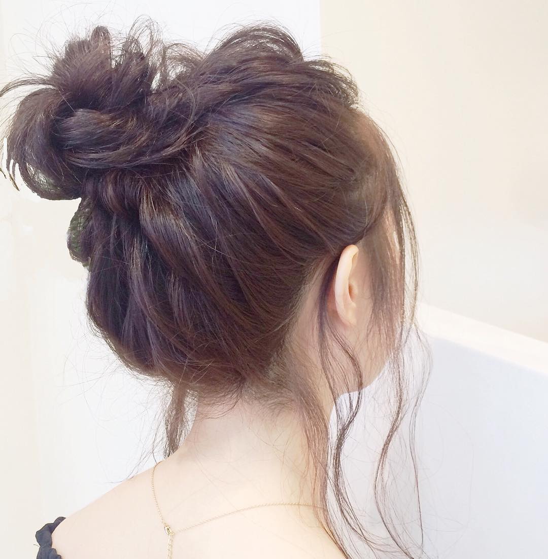 最新流行趋势,丸子头的新时尚、变化与创新