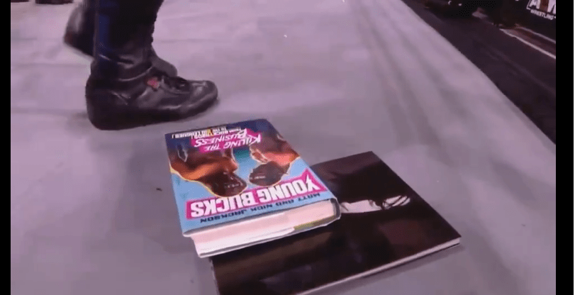 科技重塑音乐体验,最新摔唱片引领潮流生活新风尚