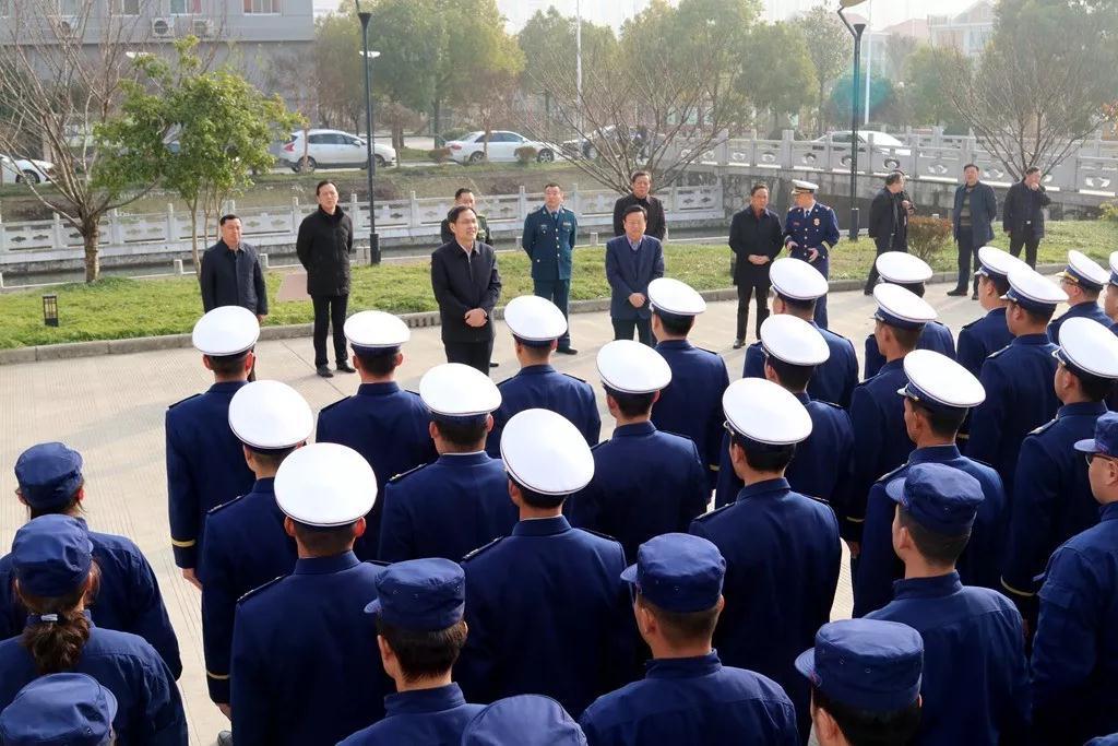 张坤最新指南，如何完成任务或学习技能的步骤详解