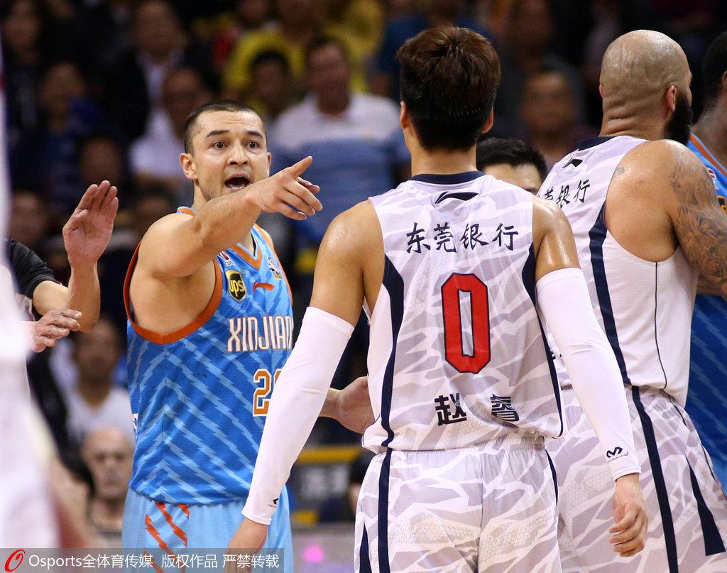 CBA最新恶人科技新品引领未来潮流,重塑篮球装备格局!