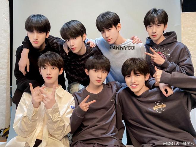 时代少年团最新餐桌日常,欢乐用餐时光