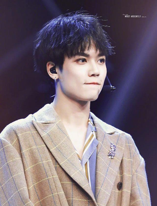 林彦俊最新综艺节目,科技之光下的生活变迁