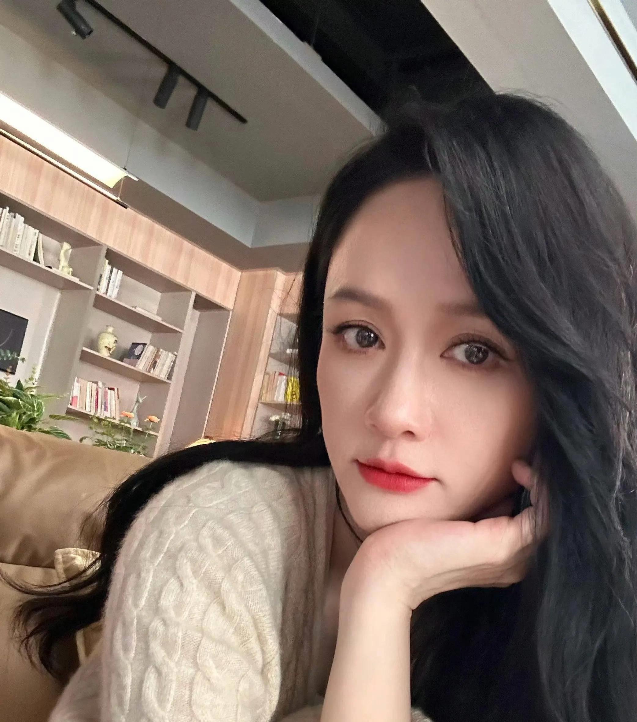 艾伦陈乔恩现状揭秘,二人世界发展轨迹探析